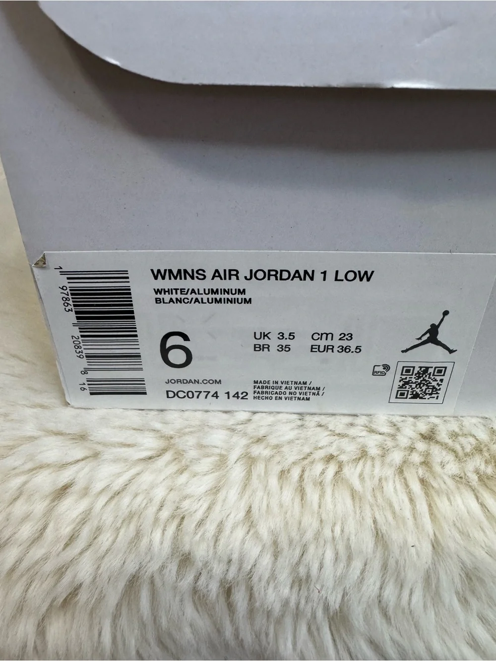 Nike Air Jordan 1 Low - White/Light Blue Women's Sneakers